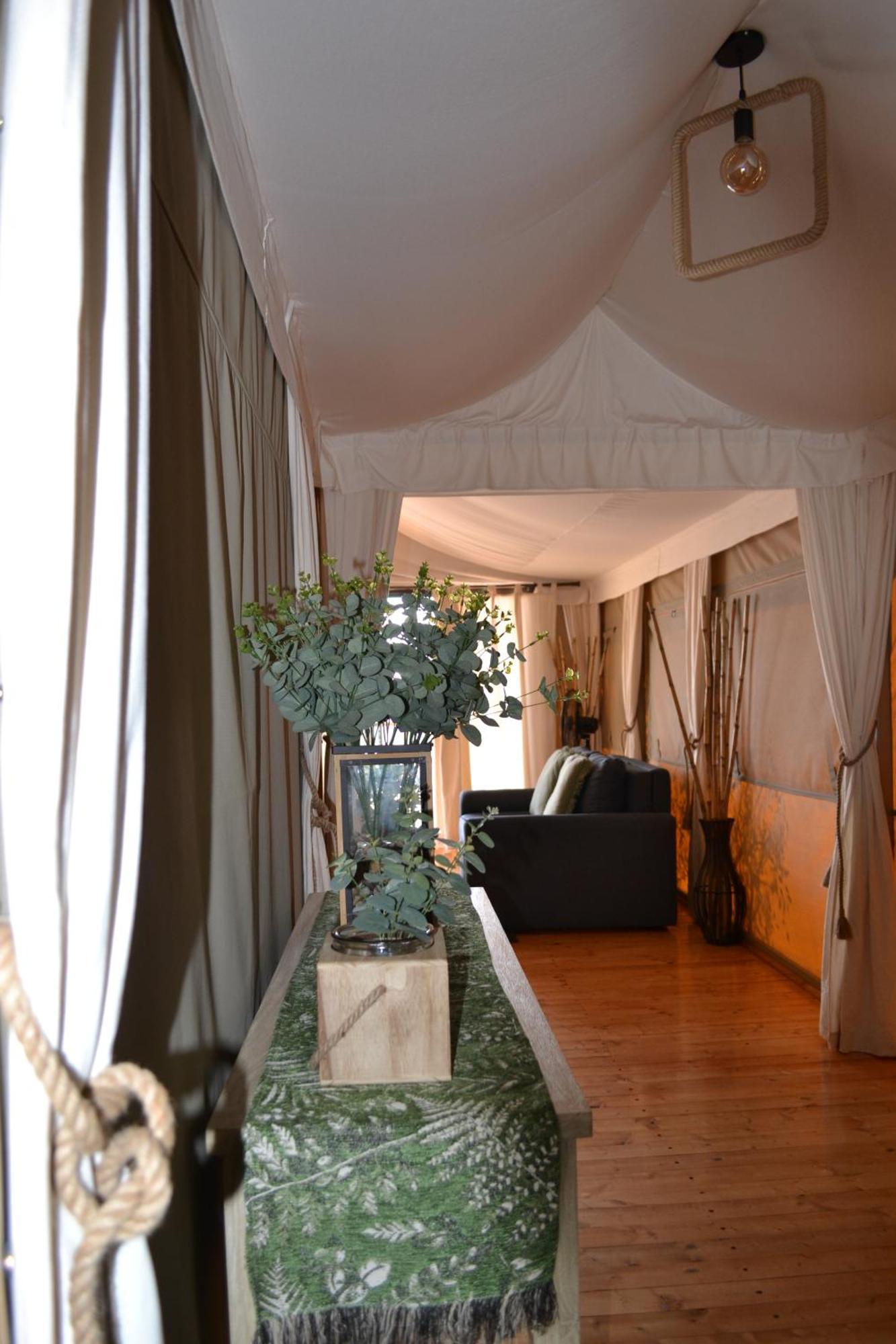 Idwala Le Ingwe Lodge Hekpoort ภายนอก รูปภาพ