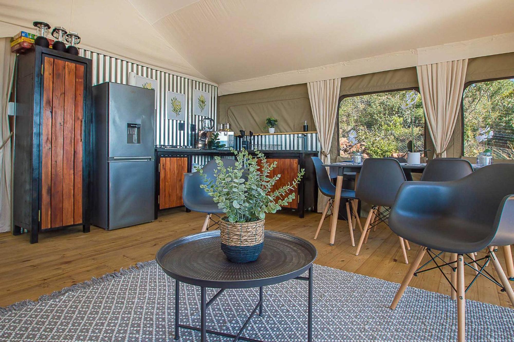 Idwala Le Ingwe Lodge Hekpoort ภายนอก รูปภาพ